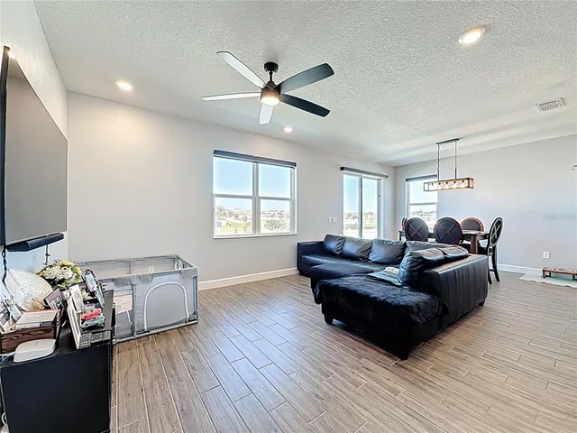 $330,000 | 1404 Geranium Drive, Mascotte, FL 34753