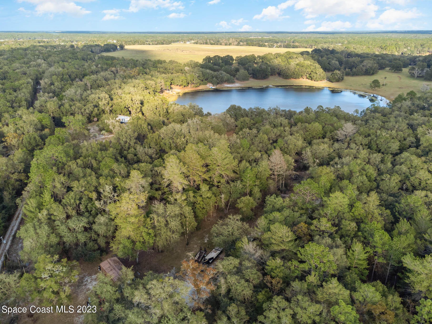 8203 Lake Echo Ridge Drive Melrose, FL 32666 - Photo 8 of 31 a view of an ocean and a mountain
