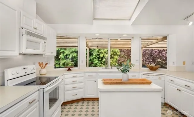 $3,300 | 13315 Lost Lake Road, Snohomish, WA 98296