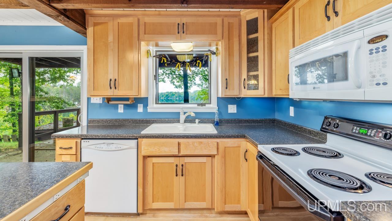 1635 Vivio Road Florence, WI 54121 - Photo 17 of 34 Gallery Image 17