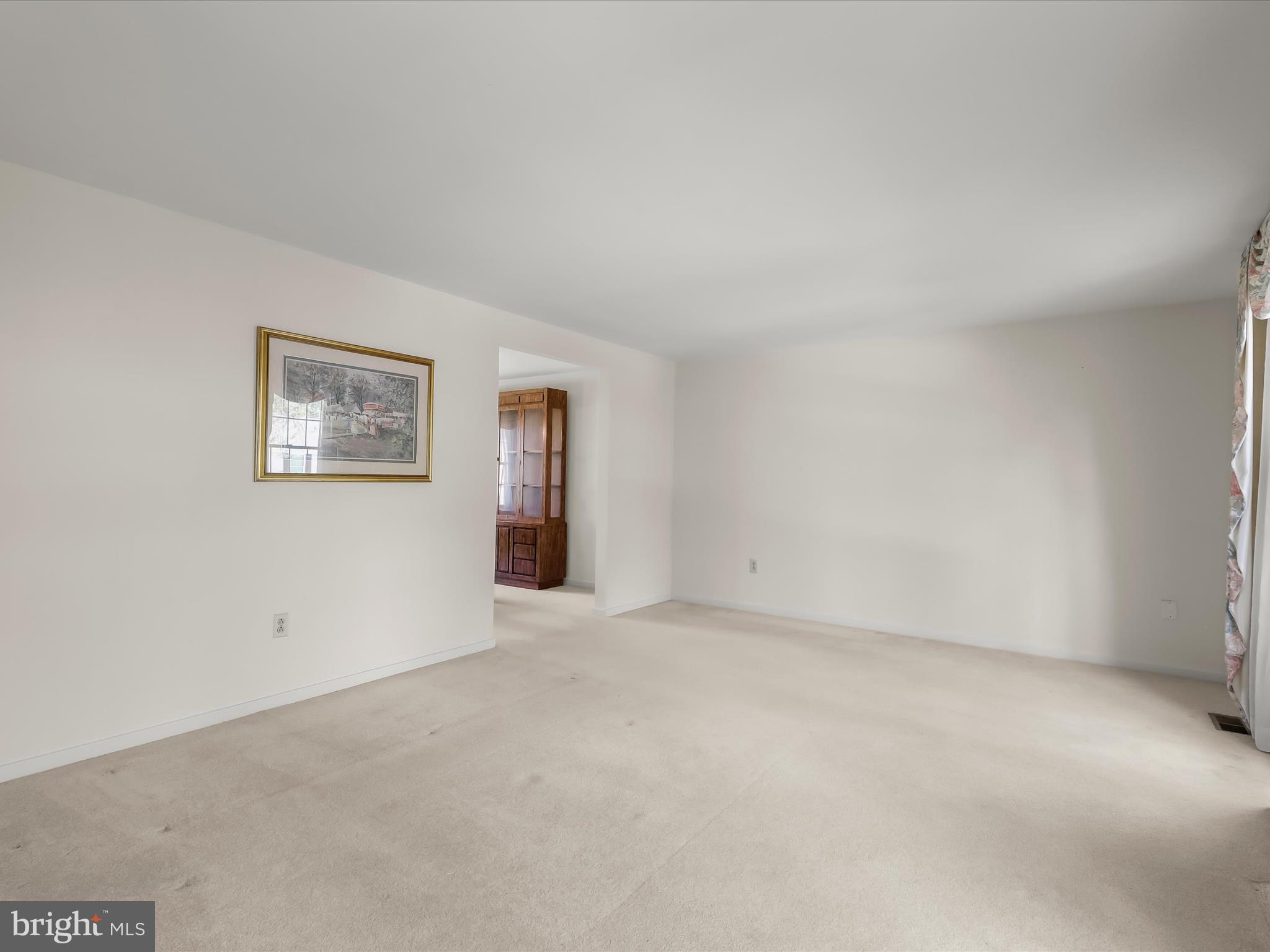6290 Setting Star Columbia, MD 21045 - Photo 8 of 51 Living Room
