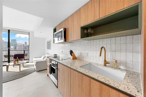 $570,000 | 159 Northeast 6th Street, Unit 2608, Miami, FL 33132