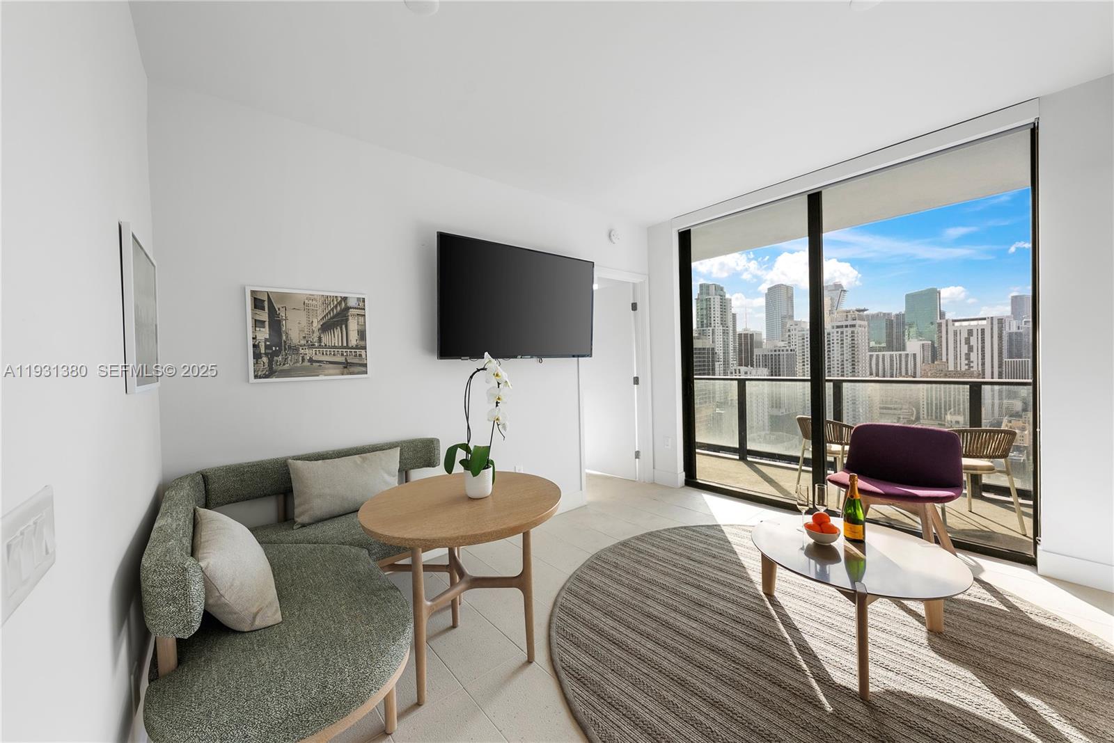 159 Northeast 6th Street, Unit 2608 Miami, FL 33132 - Photo 5 of 20