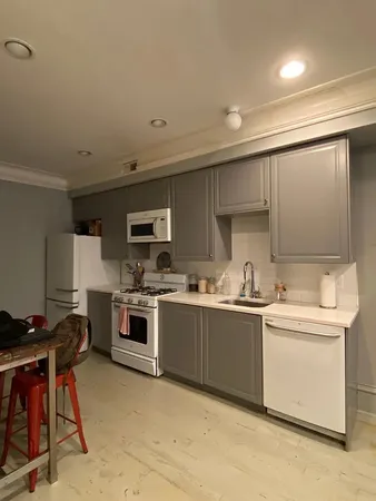 $1,950 | 2157 West Adams Street, Unit 1, Chicago, IL 60612