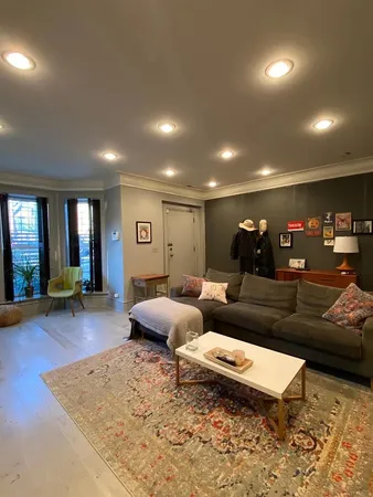 $1,950 | 2157 West Adams Street, Unit 1, Chicago, IL 60612