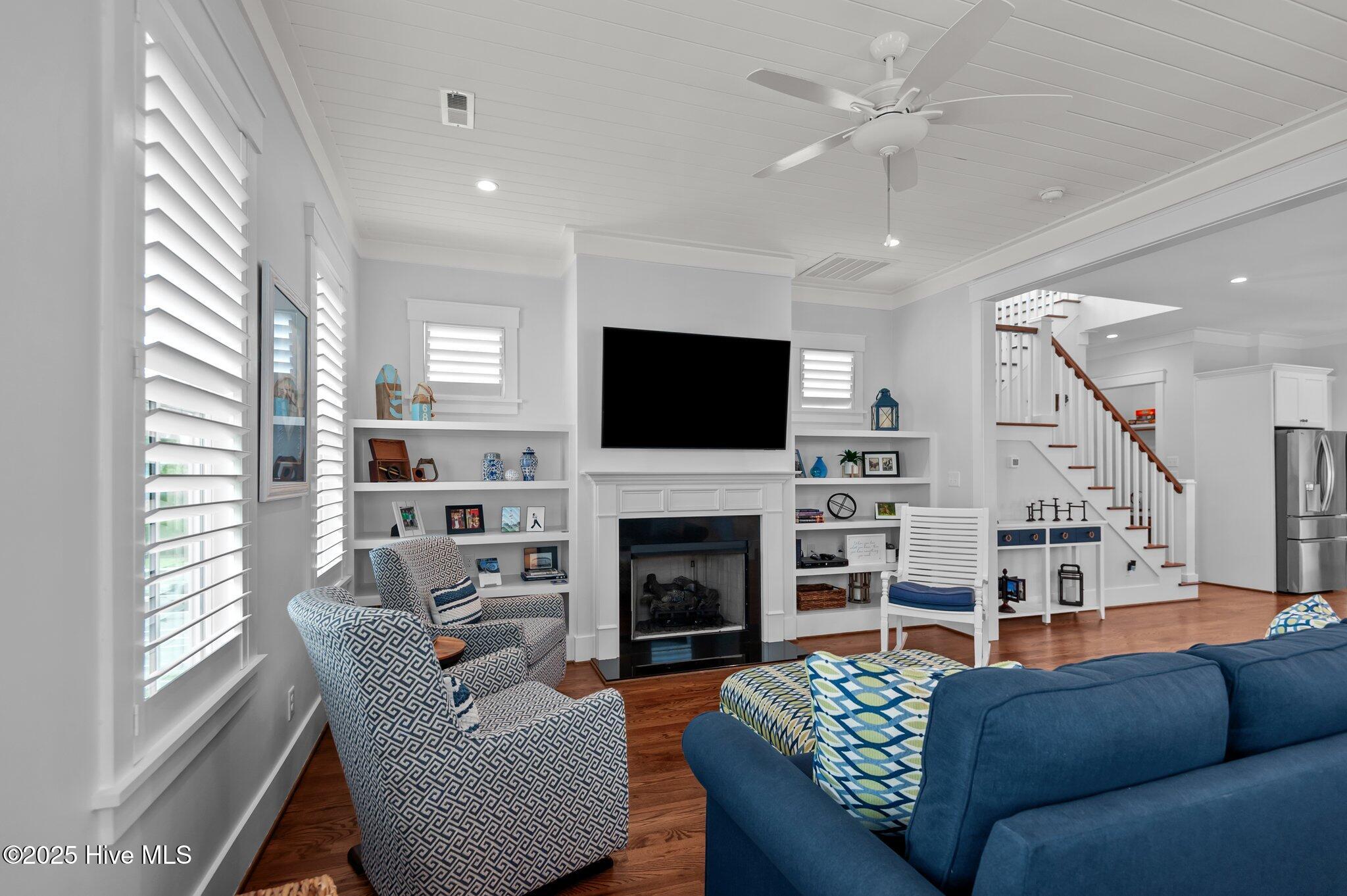 200 South Academy Street Washington, NC 27889 - Photo 19 of 49 Light and bright!