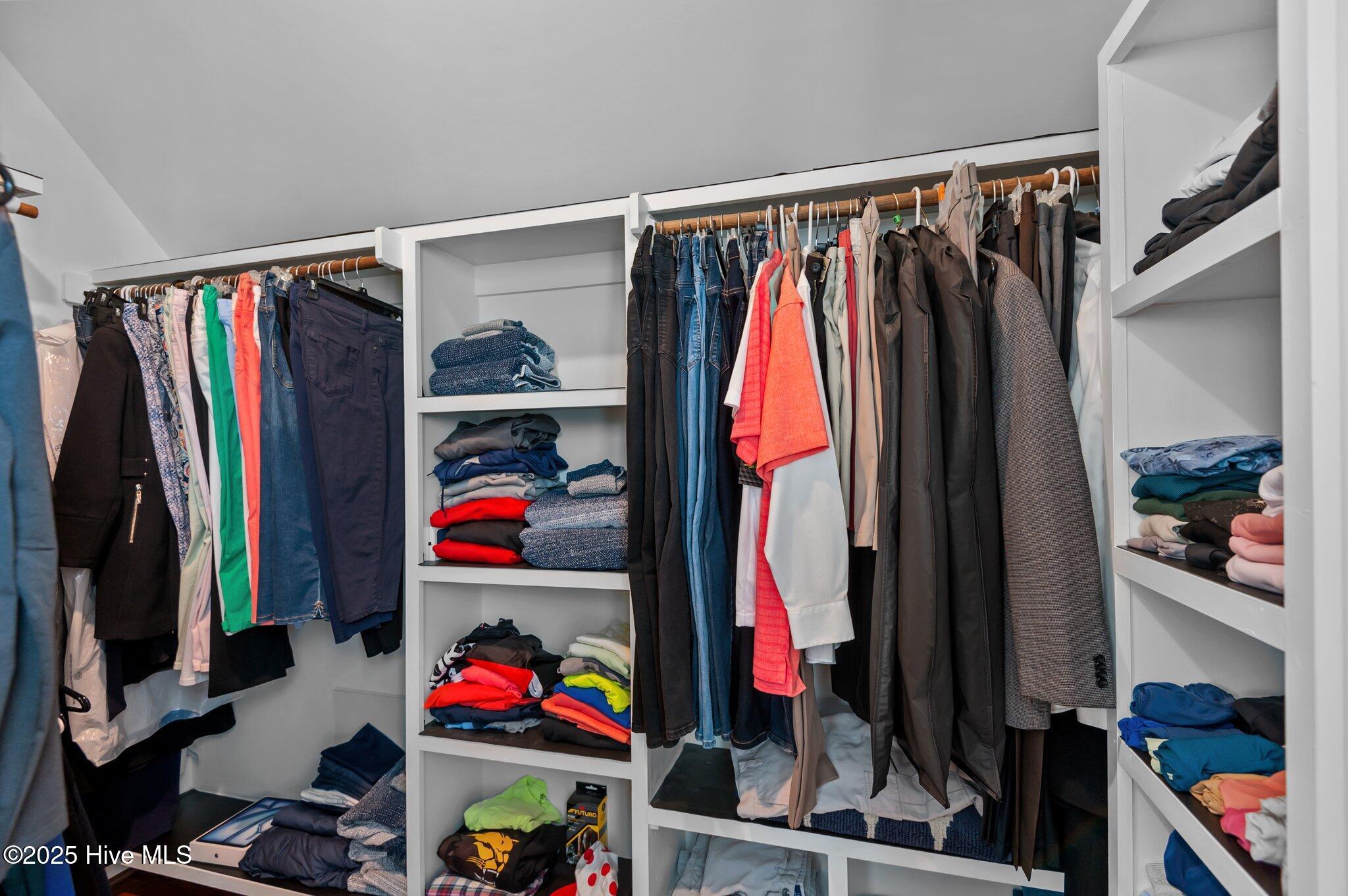 200 South Academy Street Washington, NC 27889 - Photo 25 of 49 Walk-in closet with built-ins