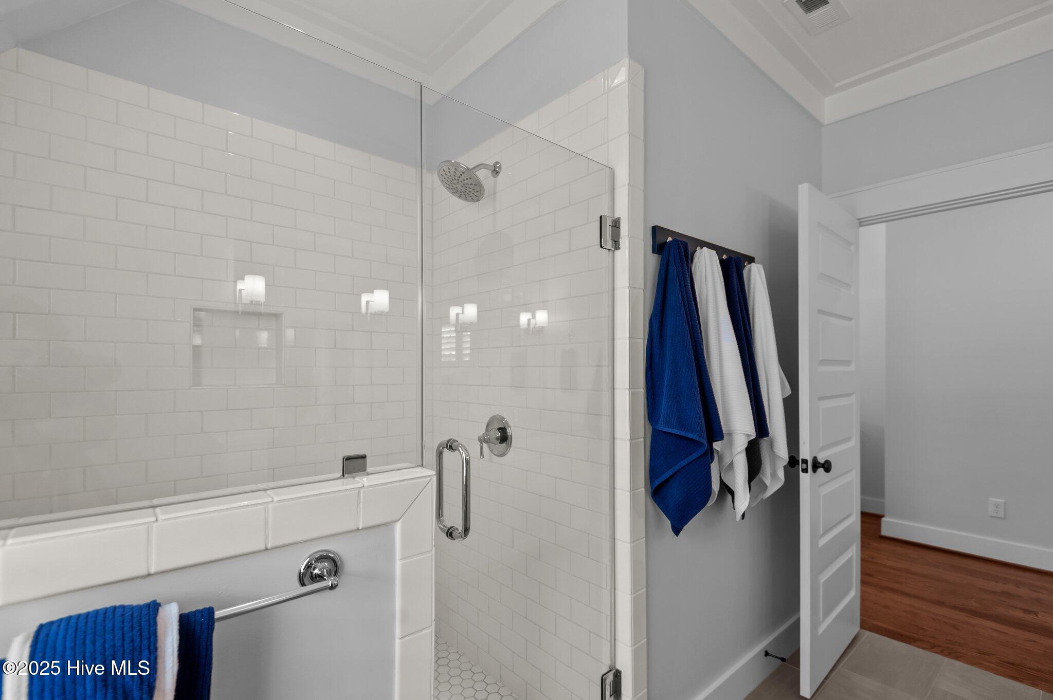 200 South Academy Street Washington, NC 27889 - Photo 28 of 49 Double shower