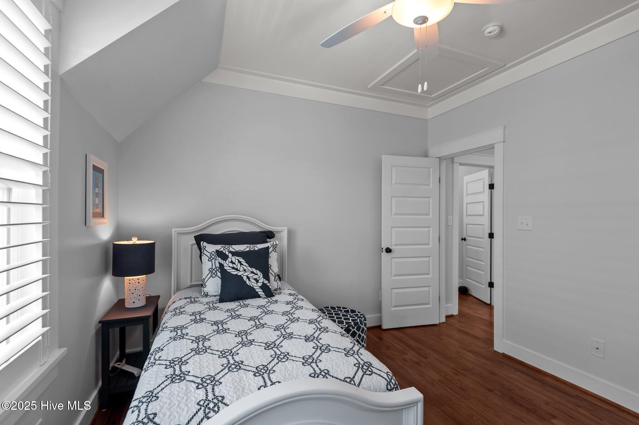 200 South Academy Street Washington, NC 27889 - Photo 29 of 49 Guestroom 1