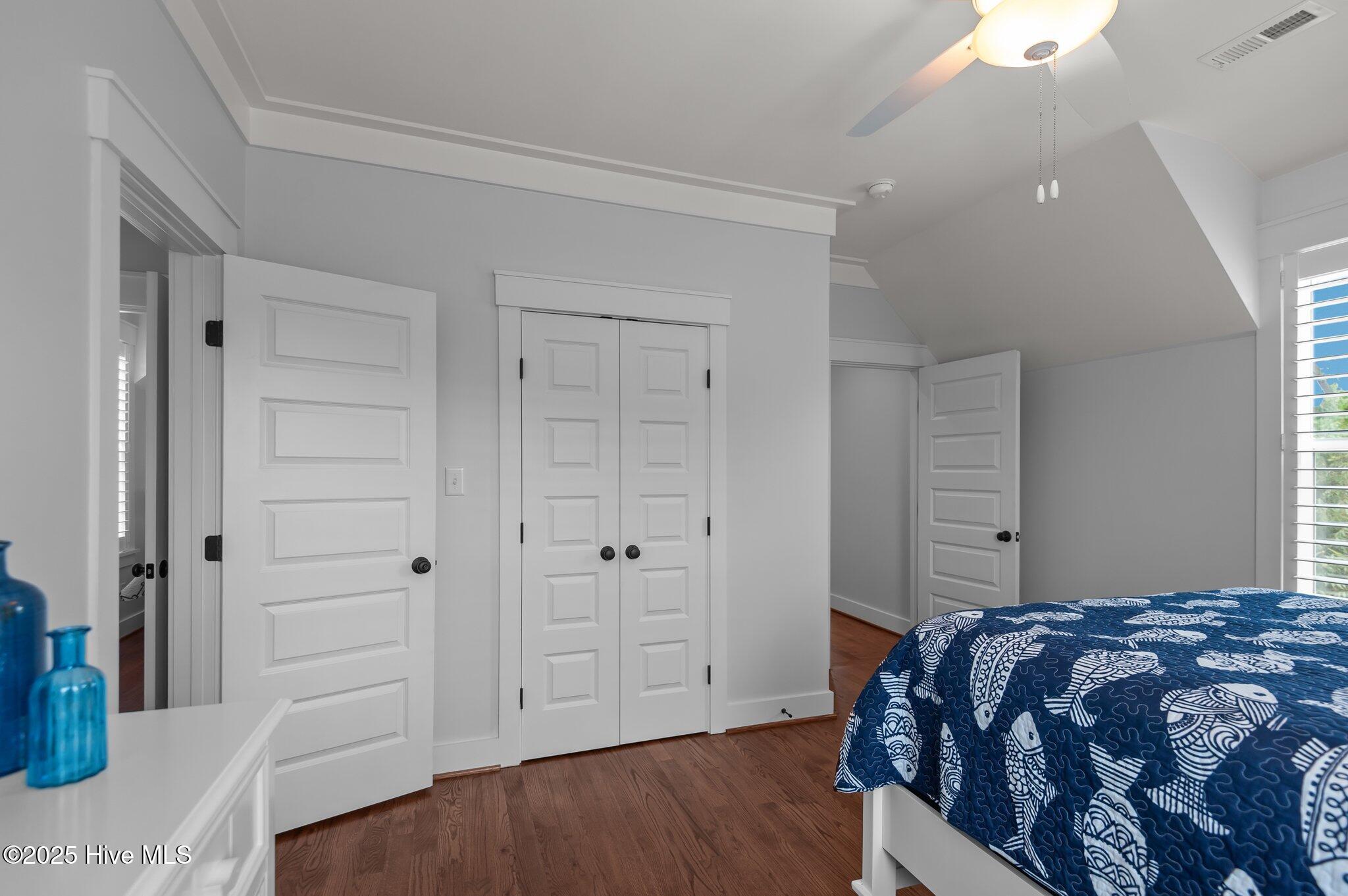 200 South Academy Street Washington, NC 27889 - Photo 34 of 49 Guestroom 2