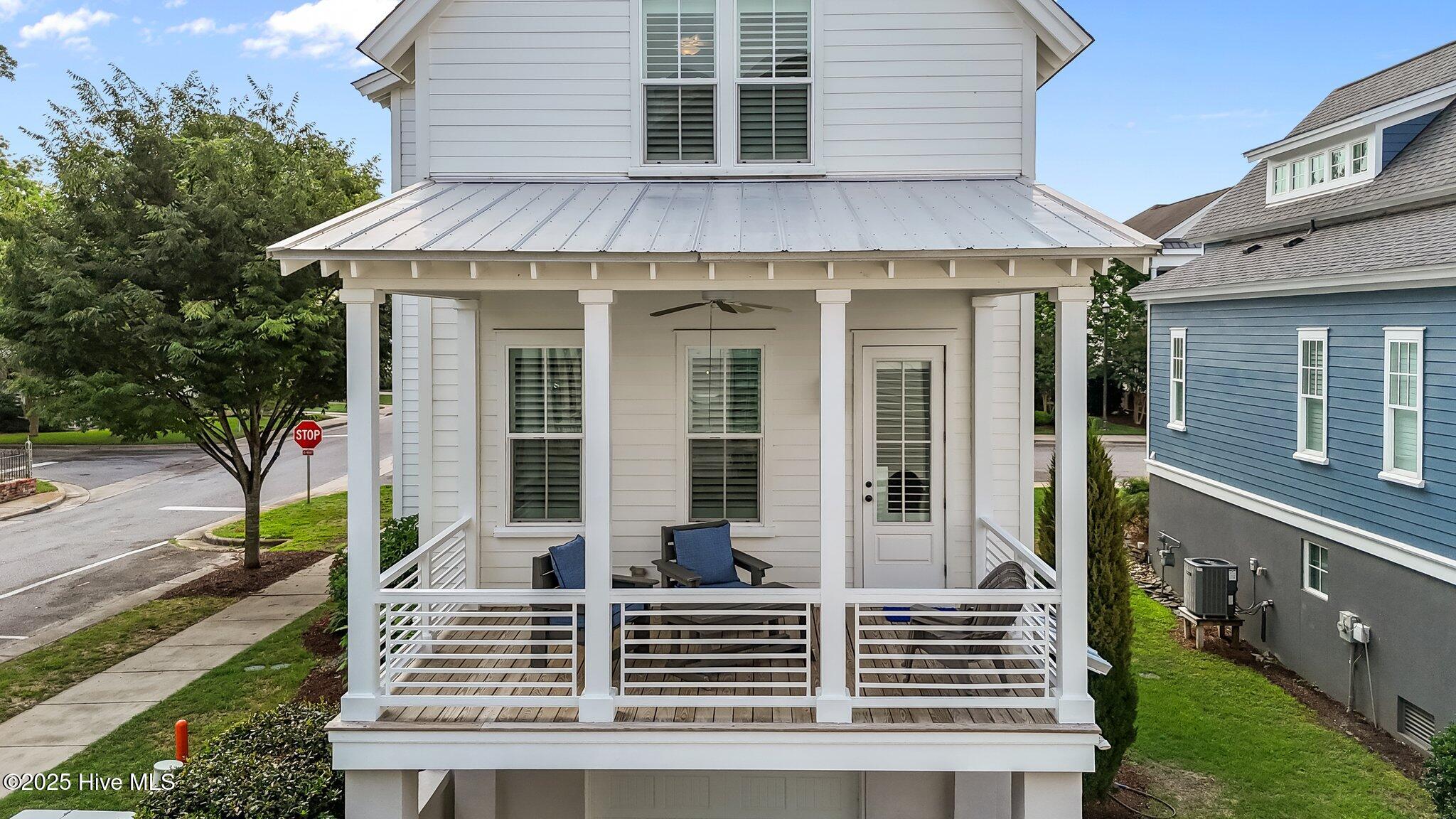 200 South Academy Street Washington, NC 27889 - Photo 44 of 49 Upgraded finished on rear porch
