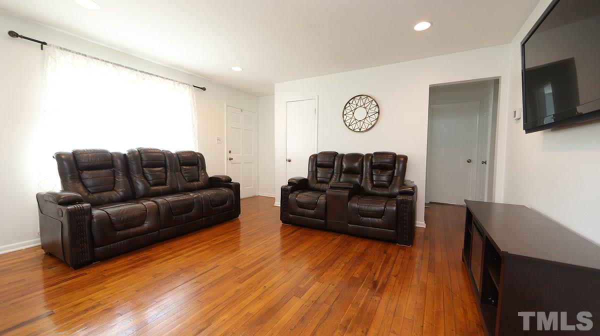 816 Brigham Road Raleigh, NC 27610 - Photo 6 of 16 Gallery Image 6