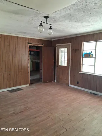 $42,999 | 1732 Branam Hill Road, Jellico, TN 37762