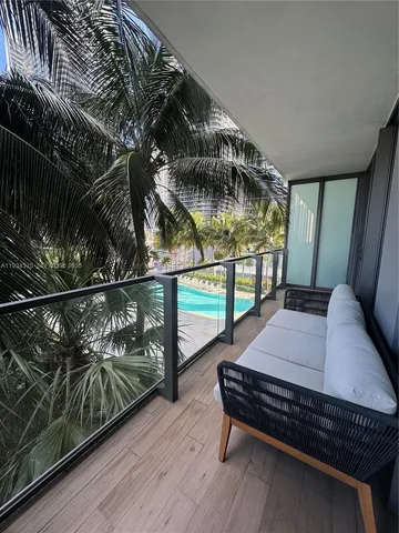 $5,250 | 88 Southwest 7th Street, Unit 805, Miami, FL 33130