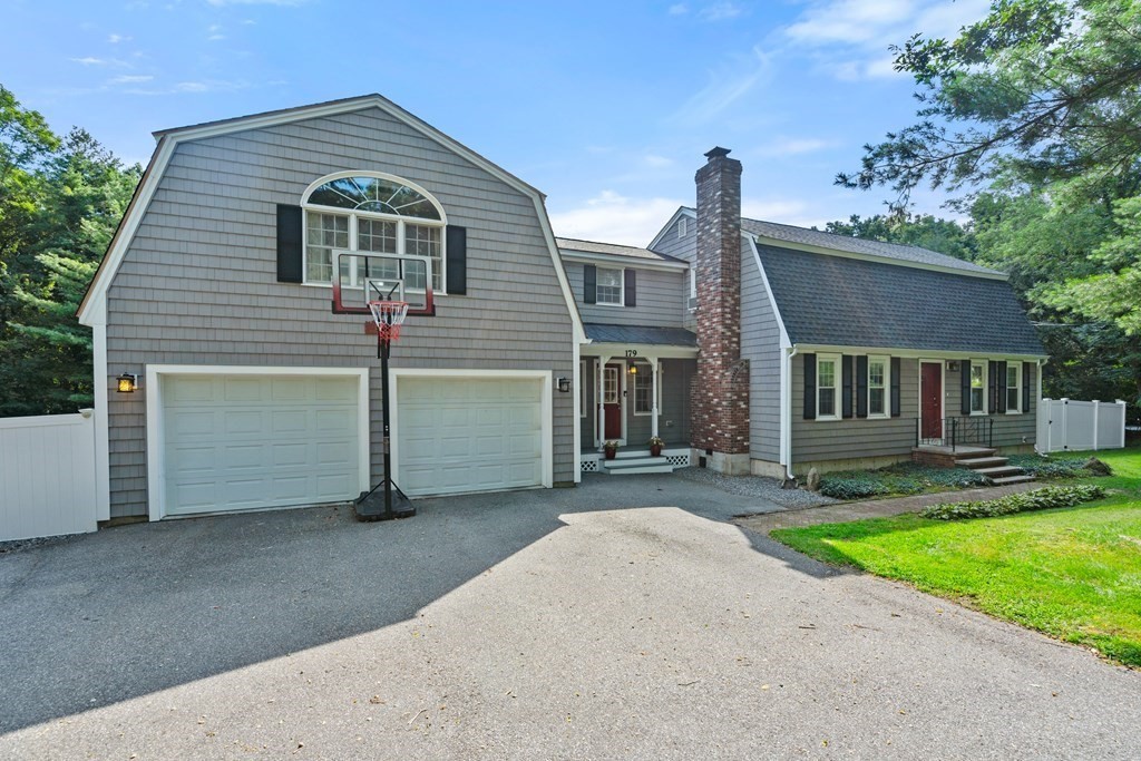 179 Baldwin Road Billerica, MA 01821 - Photo 37 of 38 front view of a house with a yard