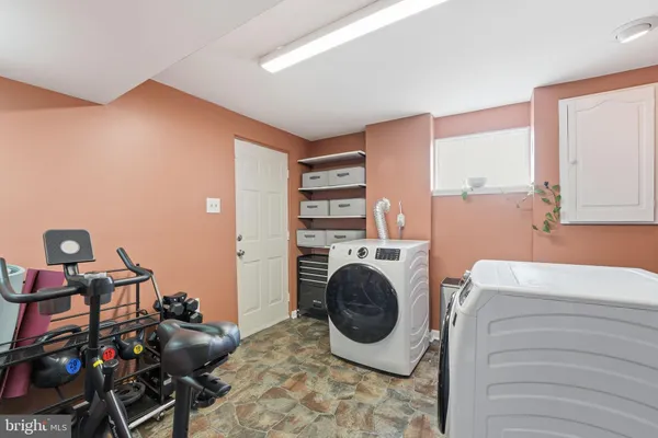 $565,000 | 805 Norwood Lane, Woodbridge, VA 22191