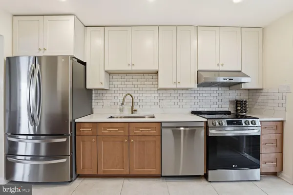 $565,000 | 805 Norwood Lane, Woodbridge, VA 22191