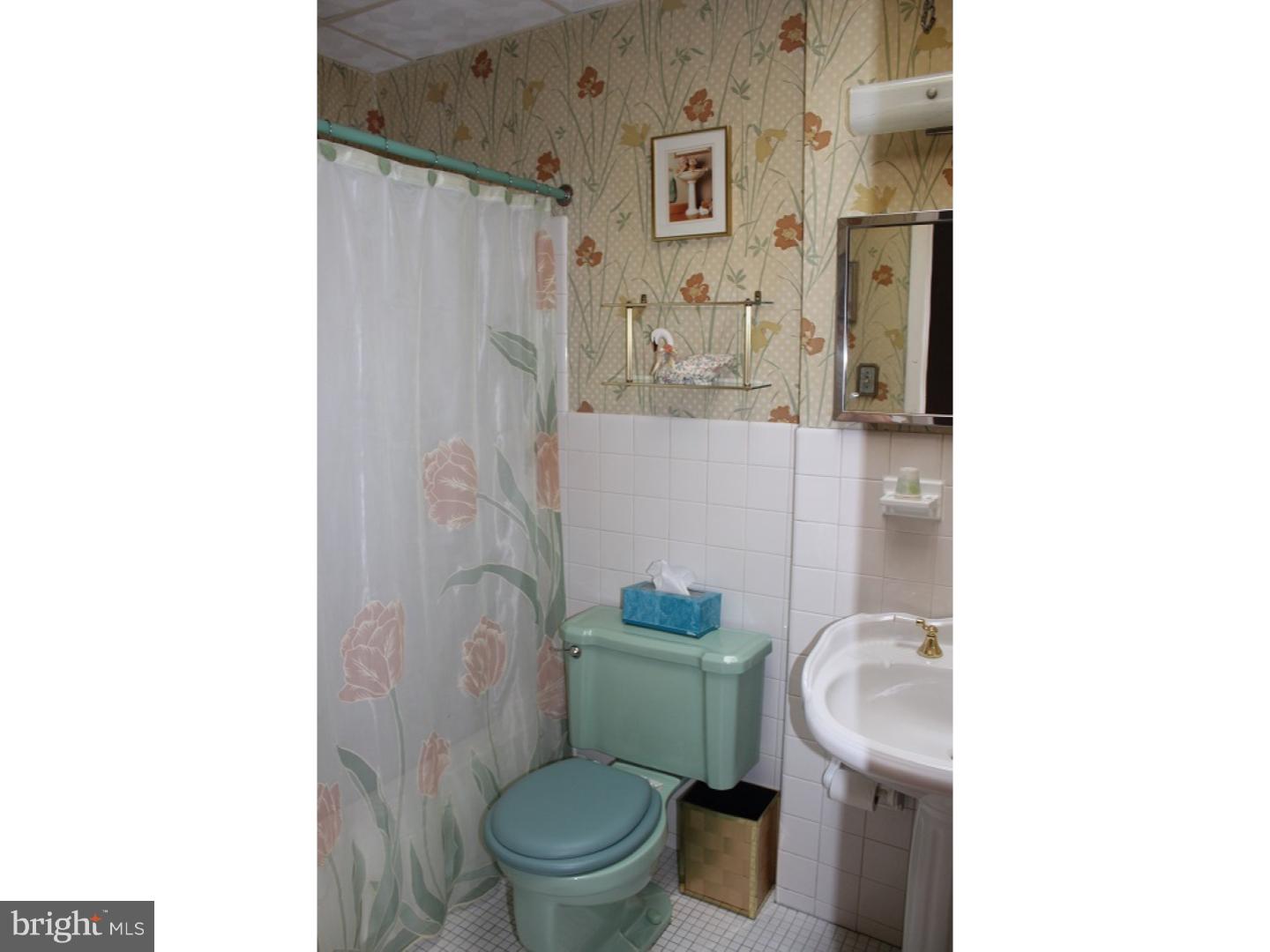 7306 Hill Road Philadelphia, PA 19128 - Photo 14 of 24 Gallery Image 14