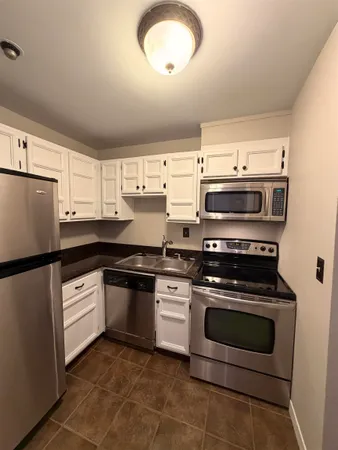 $2,425 | 401 State Street, Unit M403, Portsmouth, NH 03801