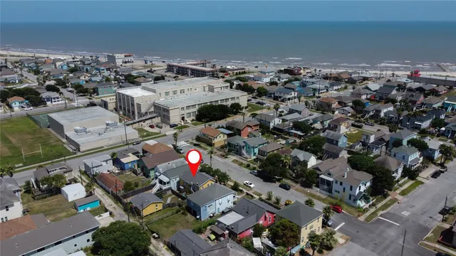 $1,250 | 1614 Ursuline Street, Galveston, TX 77550