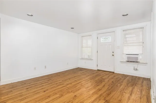 $1,250 | 1614 Ursuline Street, Galveston, TX 77550