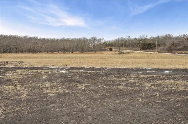 $525,000 | 710 Northwest 1501st Road, Holden, MO 64040