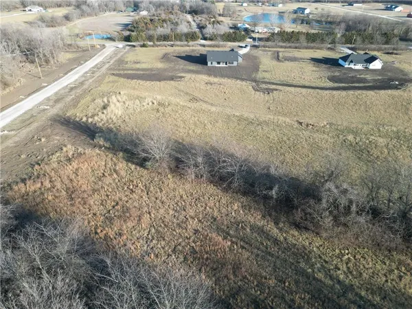 $525,000 | 710 Northwest 1501st Road, Holden, MO 64040