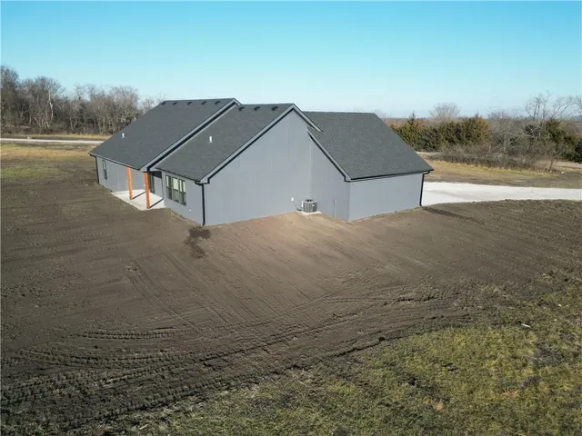 $540,000 | 710 Northwest 1501st Road, Holden, MO 64040