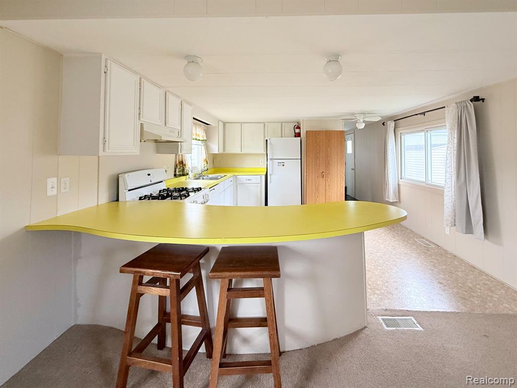 313 Huntington, Unit 11 Newport, MI 48166 - Photo 2 of 16
