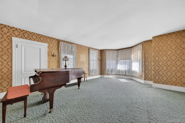 $8,955,000 | 415 Highway 32, Highland Mills, NY 10930