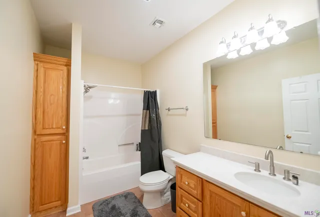 $550,000 | 6739 Highway 56, Chauvin, LA 70344