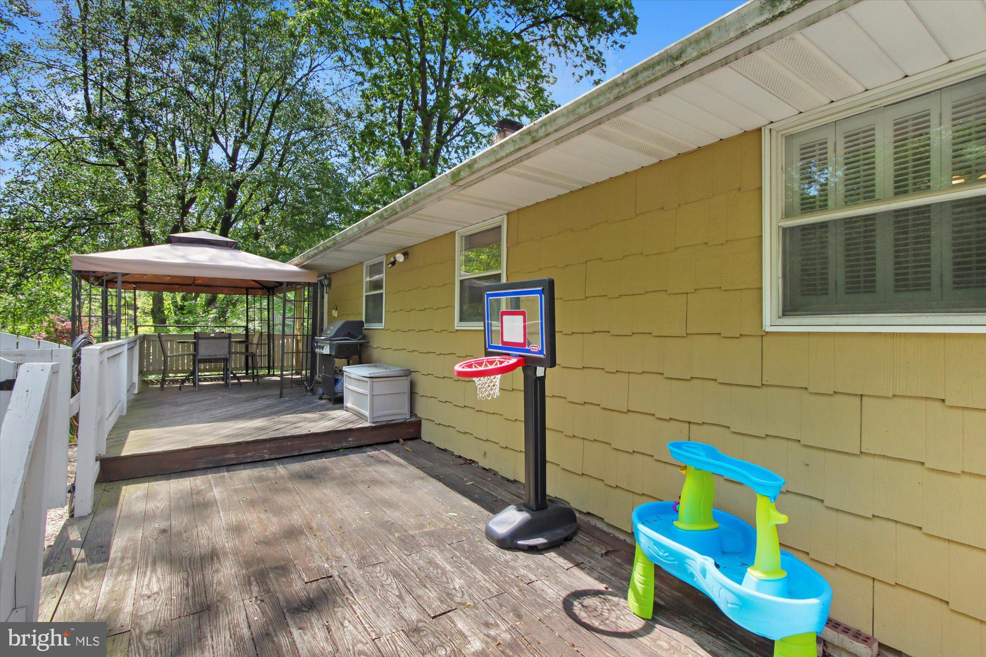 3410 Kingston Road York, PA 17402 - Photo 7 of 25 Gallery Image 7