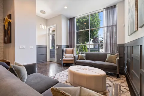 $2,400,000 | 1446 West Altgeld Street, Chicago, IL 60614