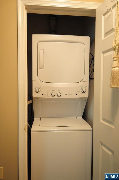 401 Dercole Court, Unit 332 Norwood, NJ 07648 - Photo 19 of 32