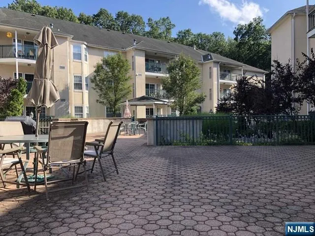 $355,101 | 401 Dercole Court, Unit 332, Norwood, NJ 07648