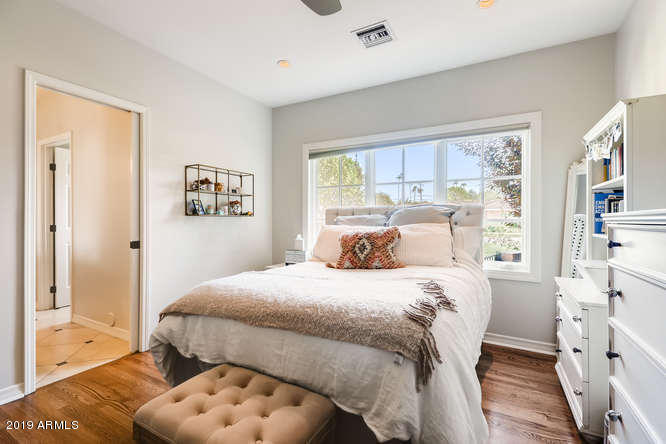 330 West Lawrence Road Phoenix, AZ 85013 - Photo 27 of 39 Bedroom