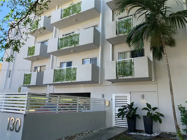 $2,200 | 130 Mendoza Avenue, Unit 42, Coral Gables, FL 33134
