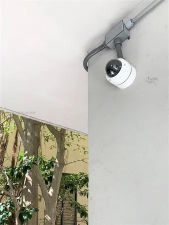 $2,200 | 130 Mendoza Avenue, Unit 42, Coral Gables, FL 33134