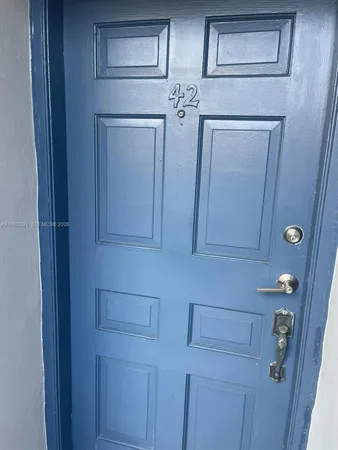 $2,200 | 130 Mendoza Avenue, Unit 42, Coral Gables, FL 33134