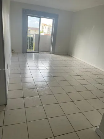 $2,200 | 130 Mendoza Avenue, Unit 42, Coral Gables, FL 33134