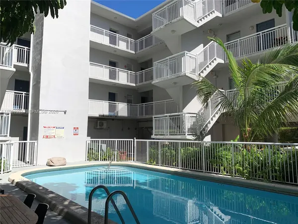 $2,200 | 130 Mendoza Avenue, Unit 42, Coral Gables, FL 33134