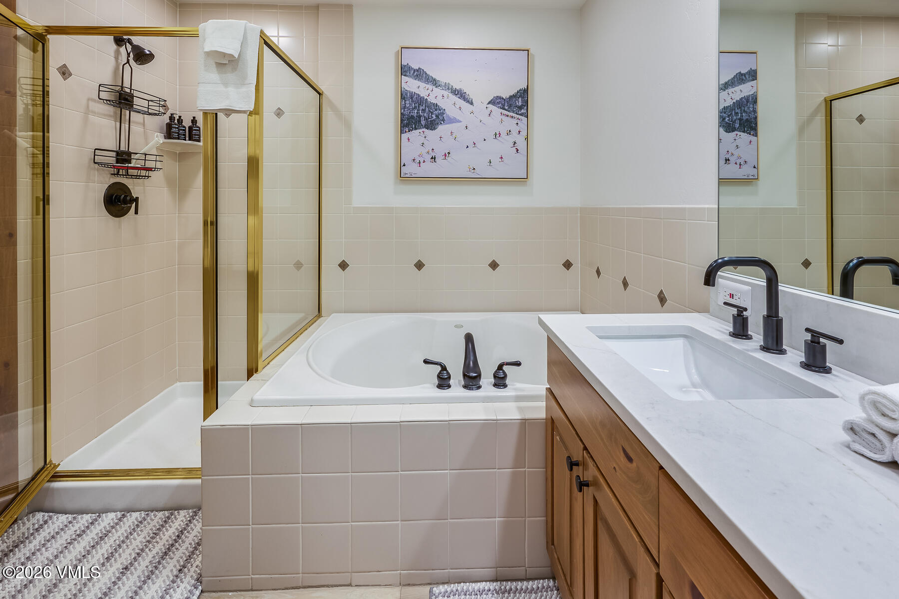 30 Cresta Road, Unit 306 Edwards, CO 81632 - Photo 23 of 26 a bathroom with a sink and a bathtub