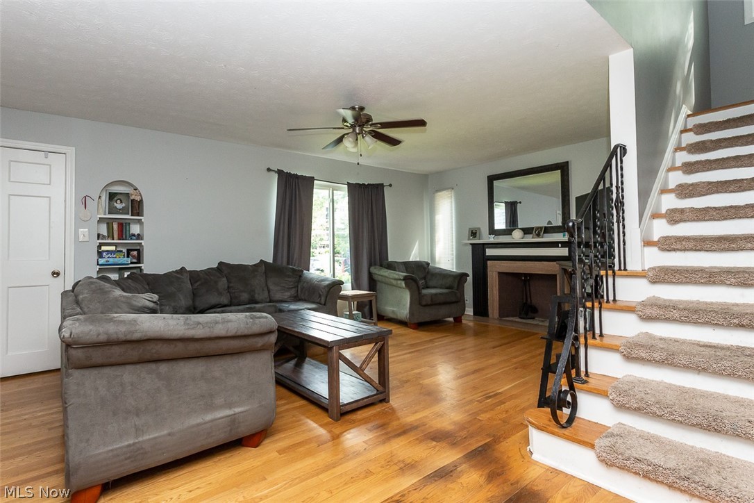 7110 Pearl Road Cleveland, OH 44130 - Photo 5 of 32 Gallery Image 5