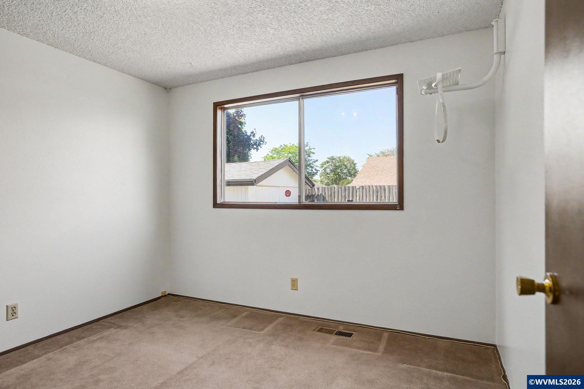 4755 Countess Court Northeast Salem, OR 97301 - Photo 19 of 34