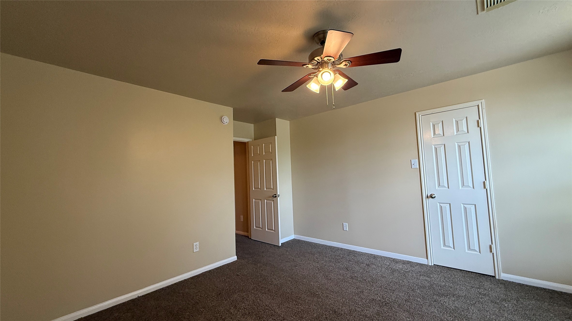5127 Prosperity Circle Houston, TX 77018 - Photo 13 of 27