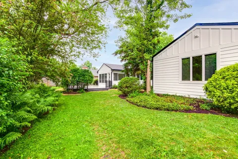 $1,150,000 | 535 Waukegan Road, Lake Forest, IL 60045
