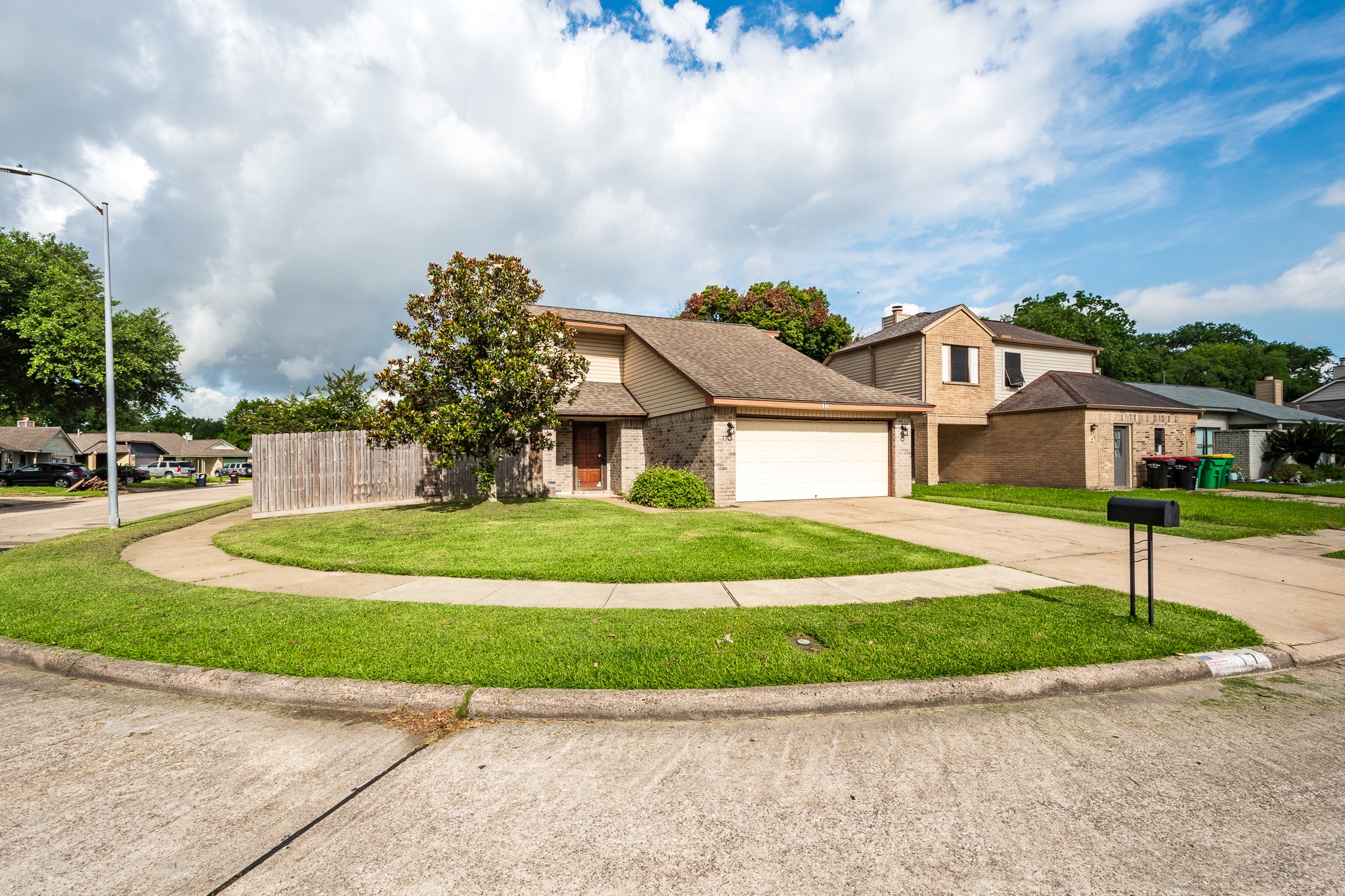 17 Crestbriar Court Baytown, TX 77521 - Photo 1 of 32