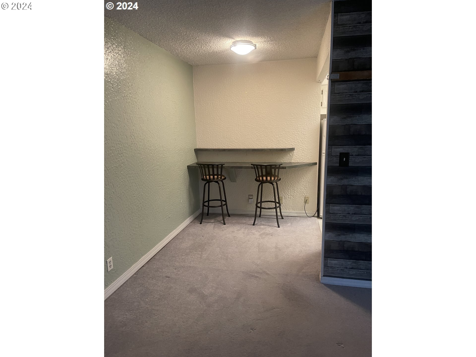 2021 Southwest Main Street Portland, OR 97205 - Photo 7 of 19 Gallery Image 7
