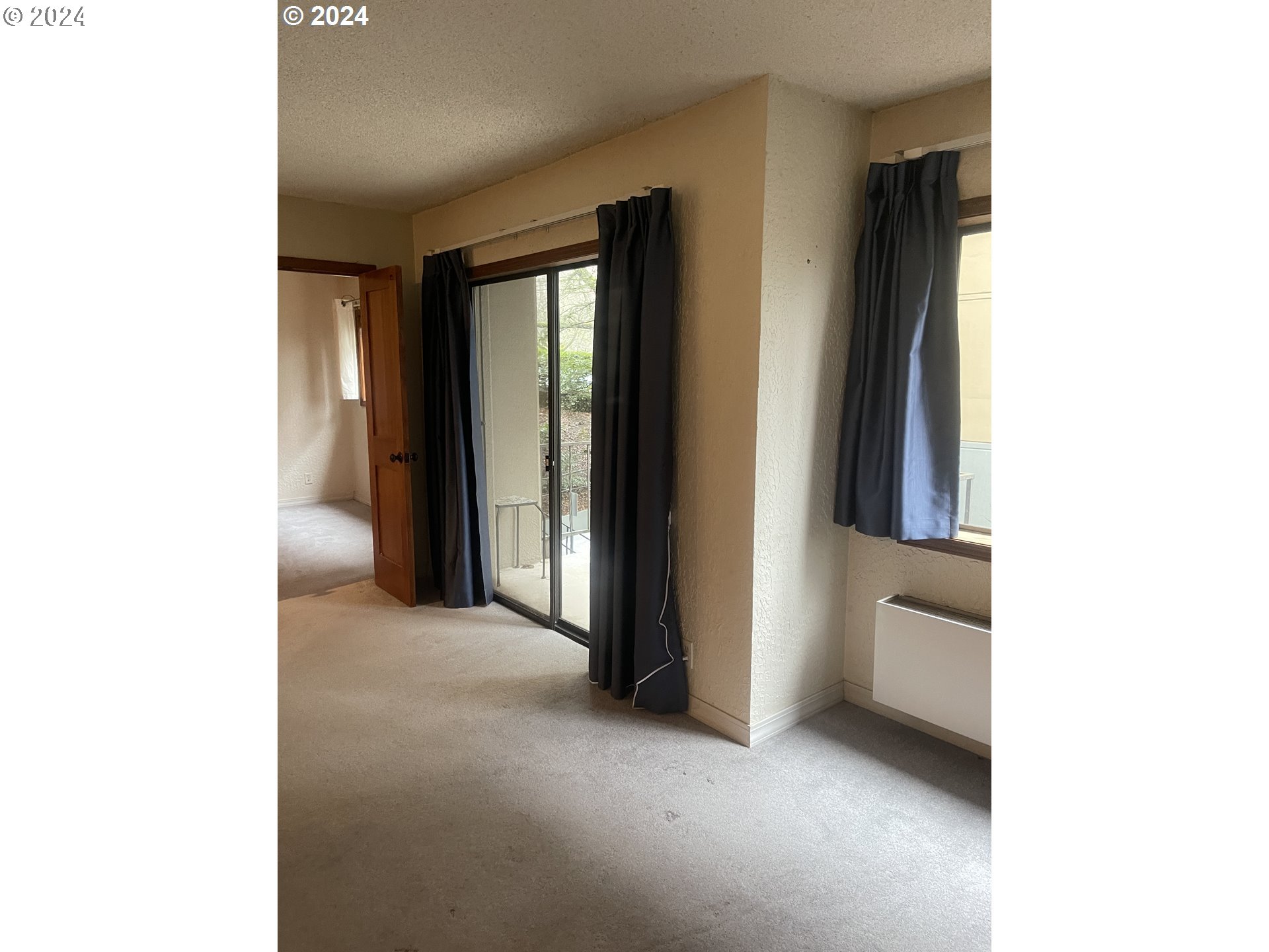 2021 Southwest Main Street Portland, OR 97205 - Photo 9 of 19 Gallery Image 9