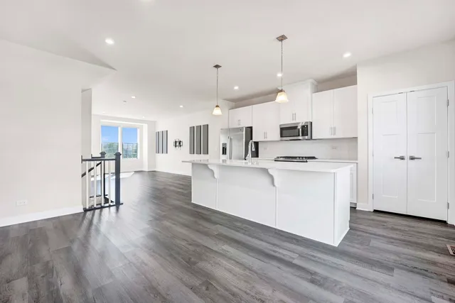 $349,900 | 10617 Owain Way, Orland Park, IL 60462